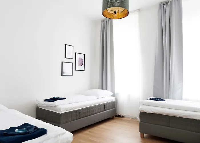 Greif By Rockchair L Superhost Status L 2 Bedrooms Boxspringbeds In Center - Cozy Family & Business Flair Welcomes You! דירה ברלין